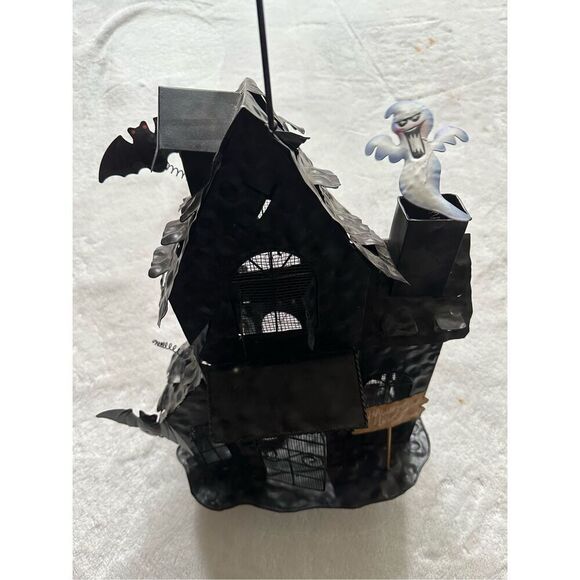 Black metal Halloween haunted house lantern ￼ - Picture 4 of 5